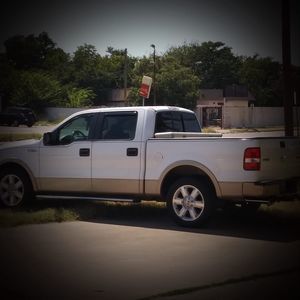 Meet your Posher, Clarence